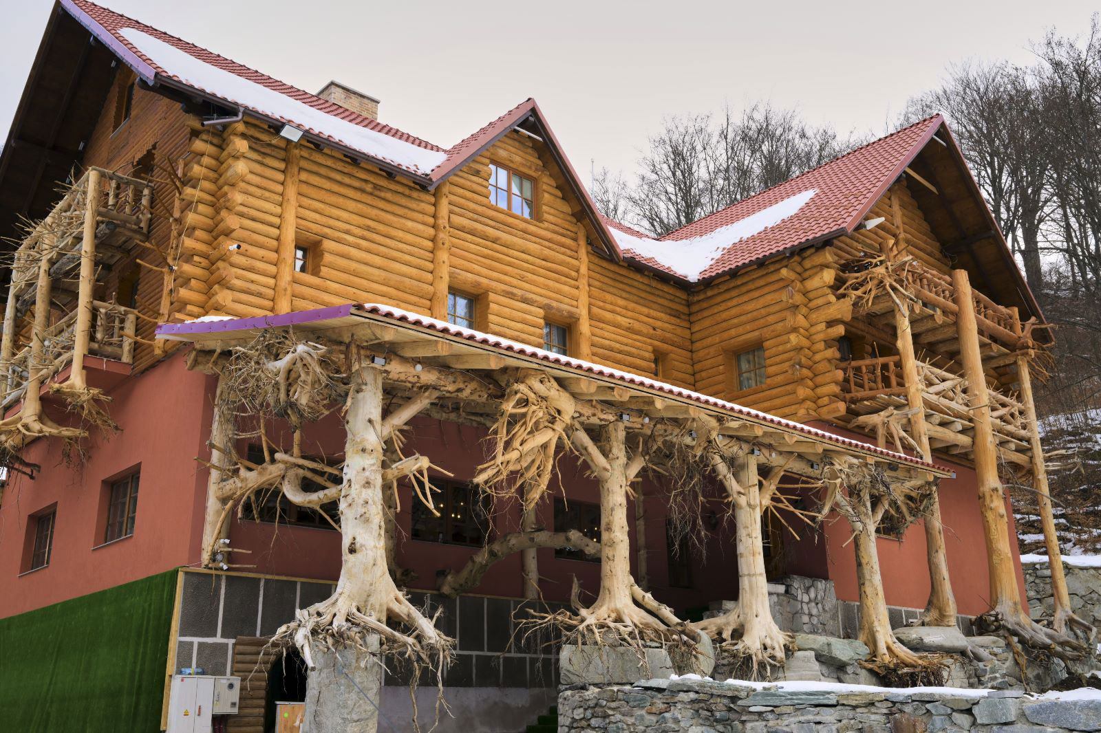 teambuilding in cheile jietului la conacul radacinilor situat pe dn67c-transalpina